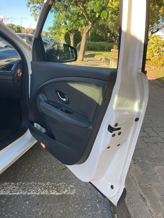 Megane Sportourer 110 cv IMPECÁVEL