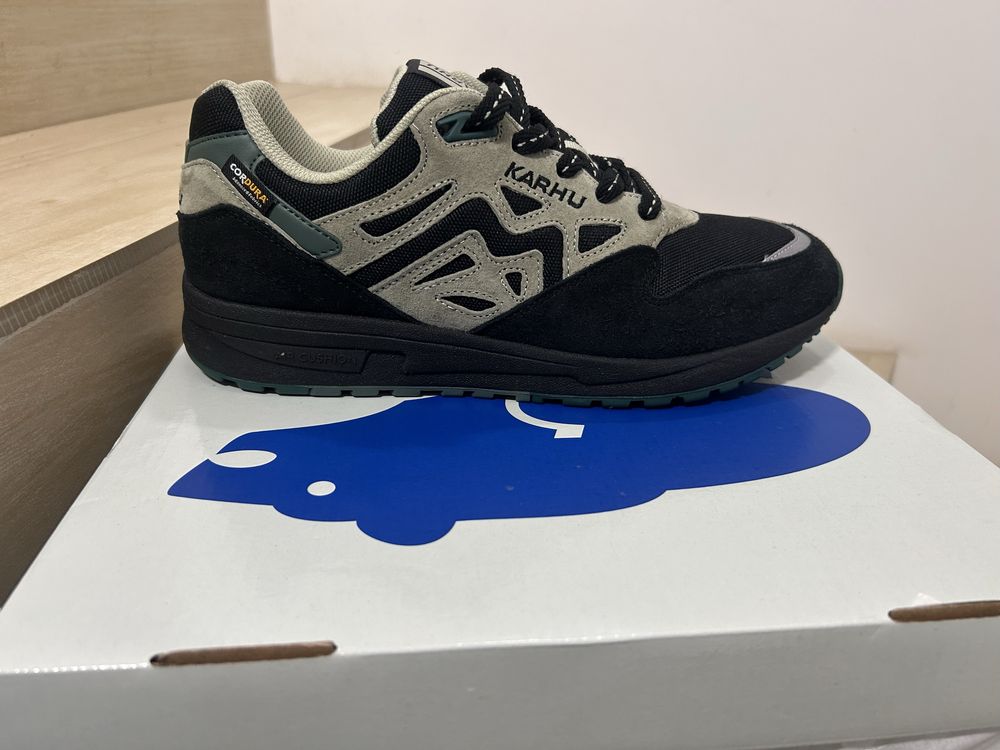 Продам кросівки чоловічі Karhu