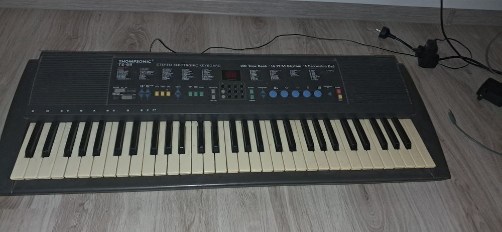 Keyboard  Thompsonic TS-68