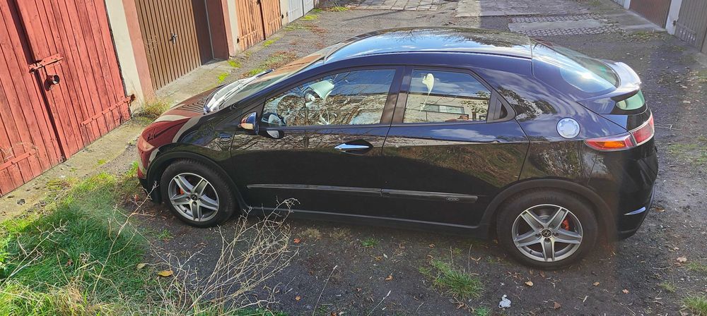 Honda Civic 2008 1.8 140 km