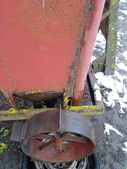 Катоплесаджалку навісна саморобна.