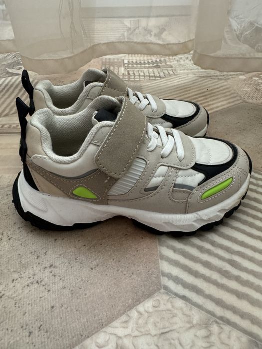 Кроссовки детские zara