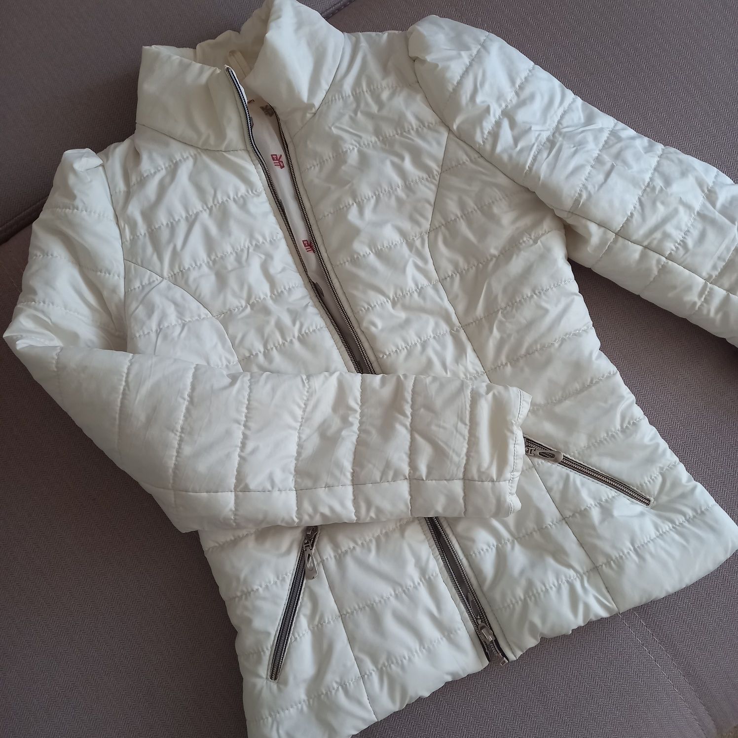 Продам куртку xs- s розмір