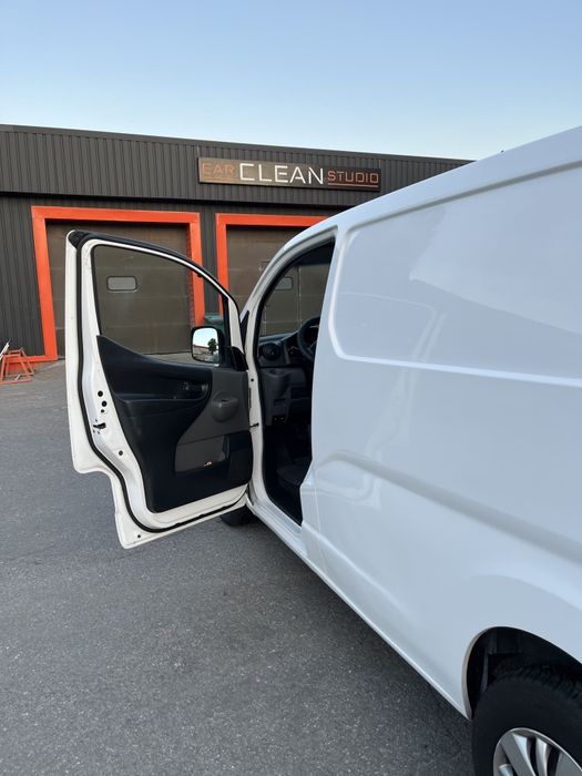 Продам бус Nissan nv200 1.5 dci