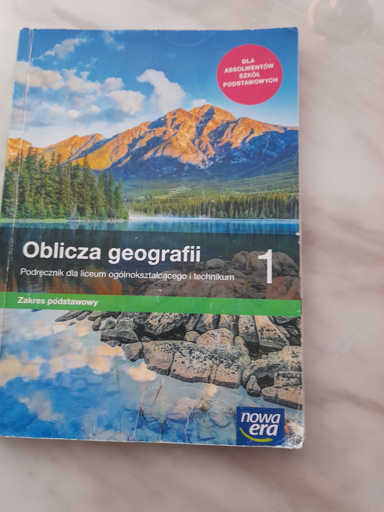 Książka  do geografii  kl 1LO