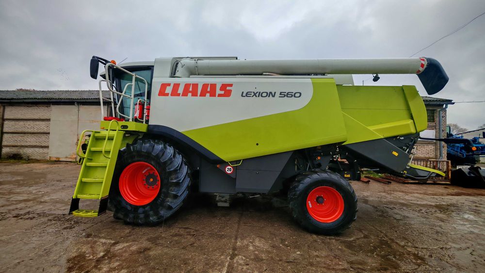 Sprzedam kombajn zbożowy CLAAS LEXION 560