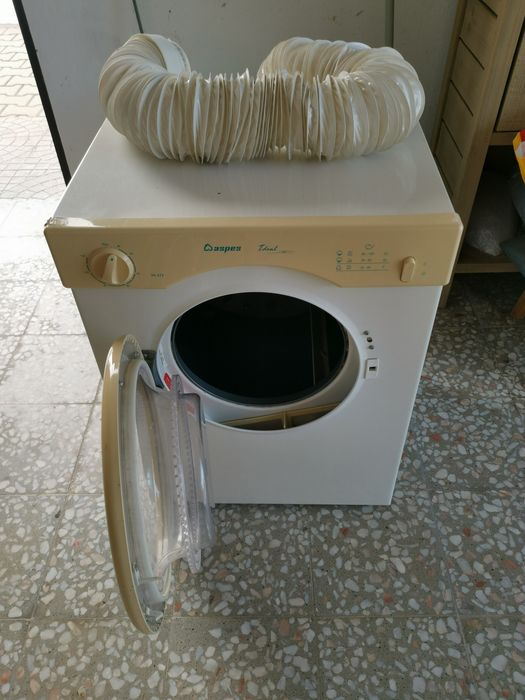 Máquina de secar roupa