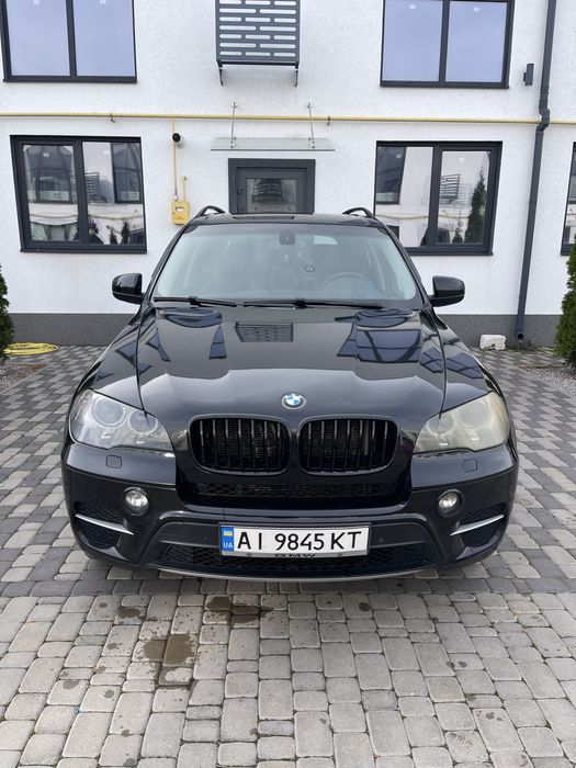 Автомобіль BMW X5