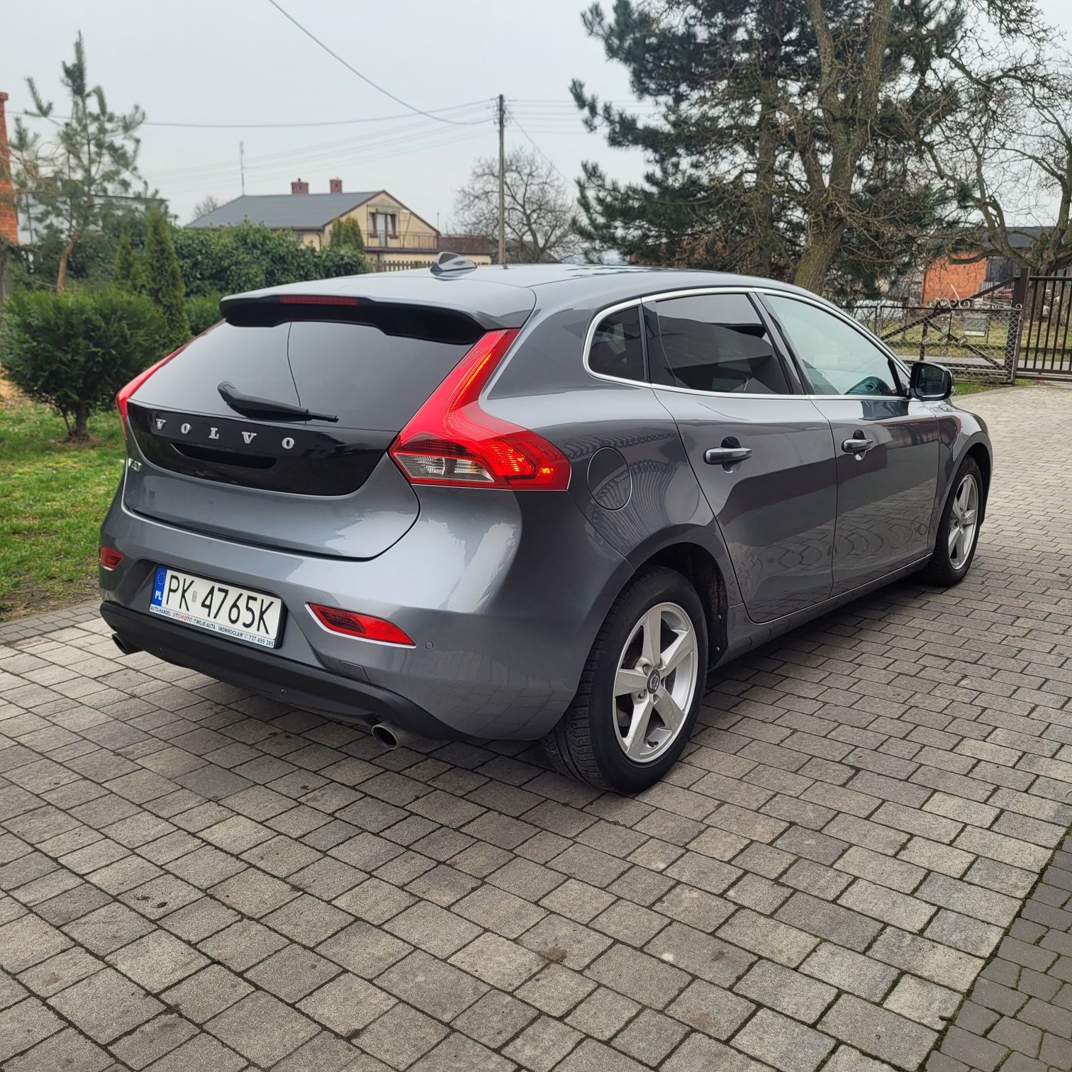 Volvo V40 2.0D 190km