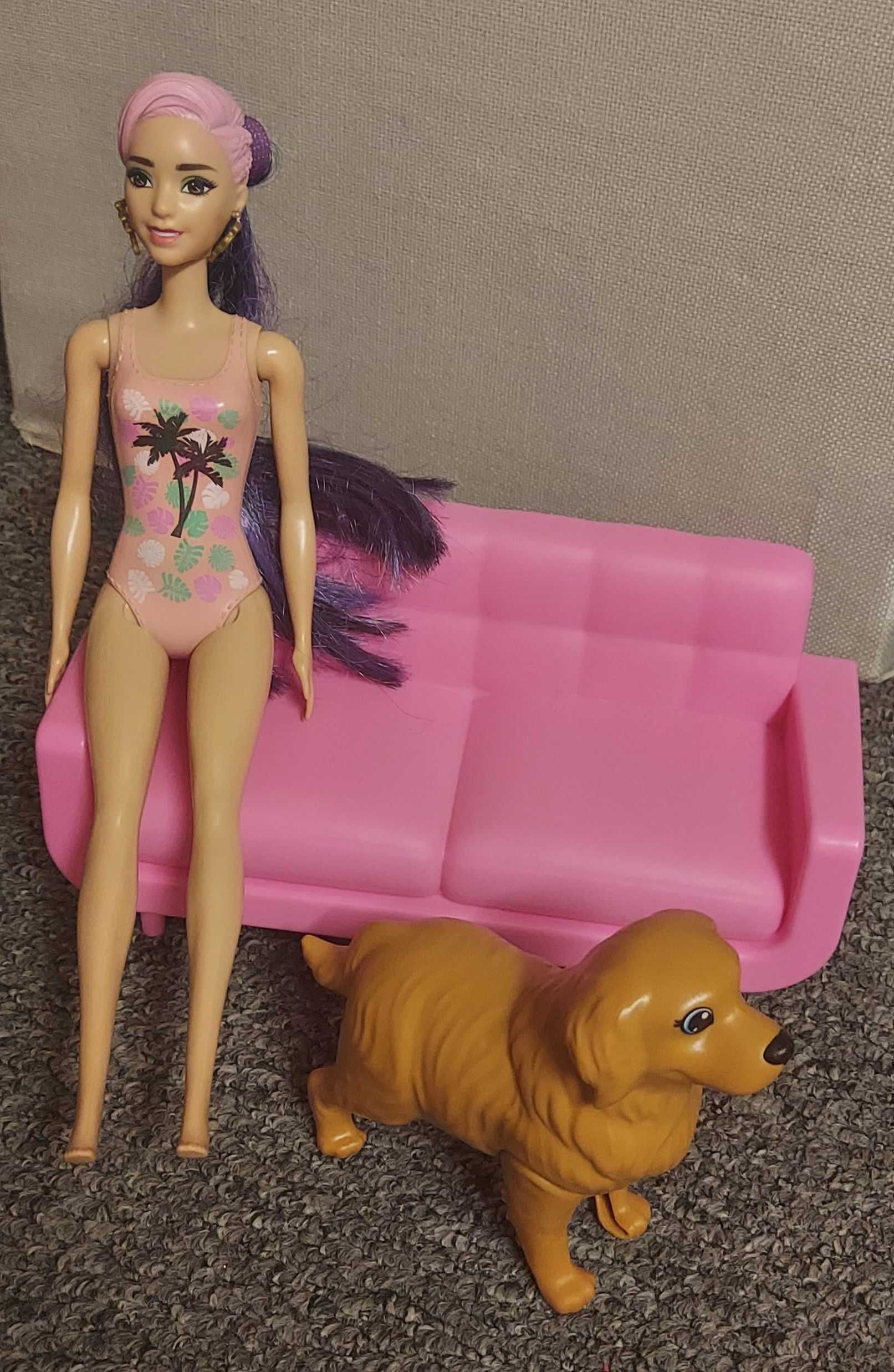 Barbie +piesek +sofa