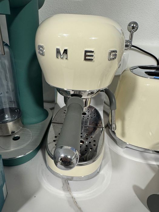 Máquina de café smeg com garantia