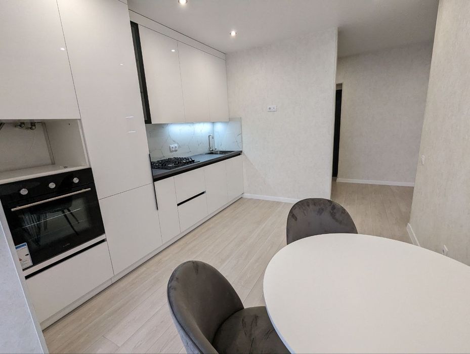 Продам 1 кім кв ЖК Щасливе