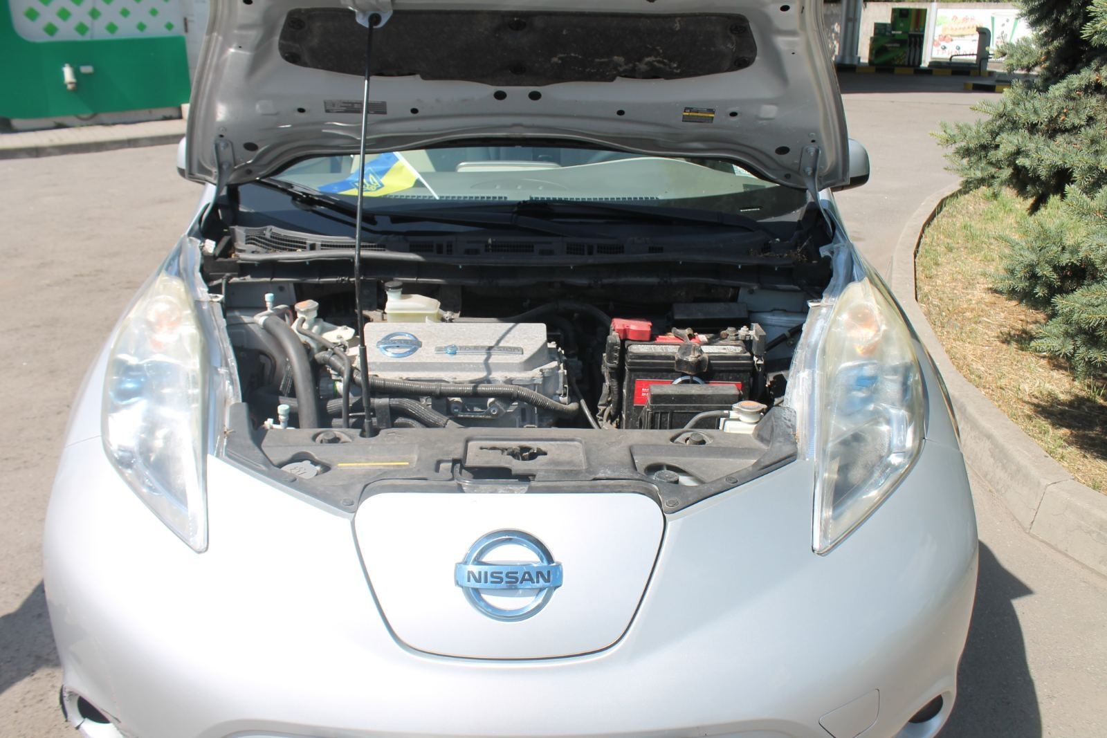 Продам Nissan Leaf 2011