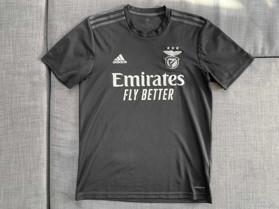 Camisola alternativa preta e prateada Benfica época 2020, 2021