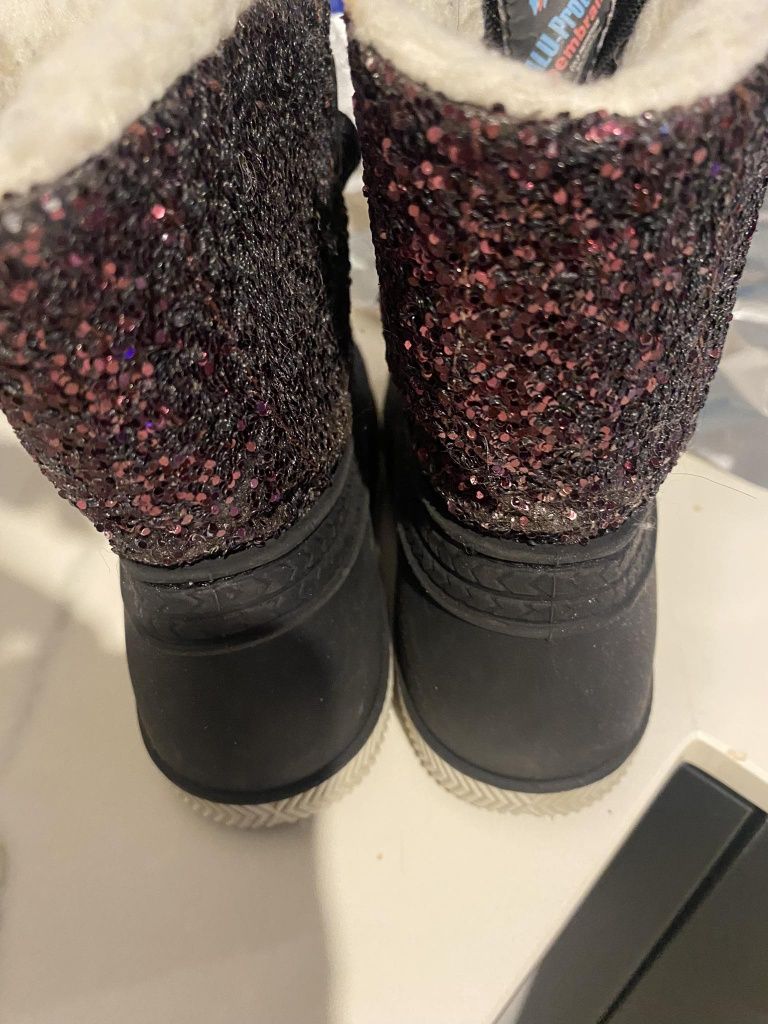 Buty śniegowce dla dziewczynki