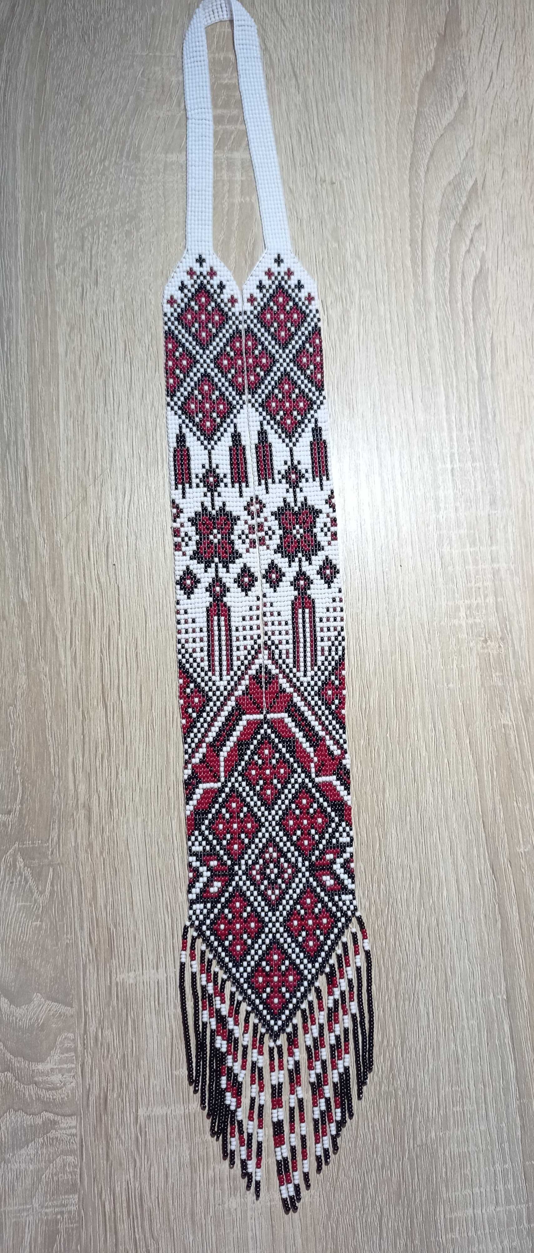 Гердан з чеського бісеру, в наявності.