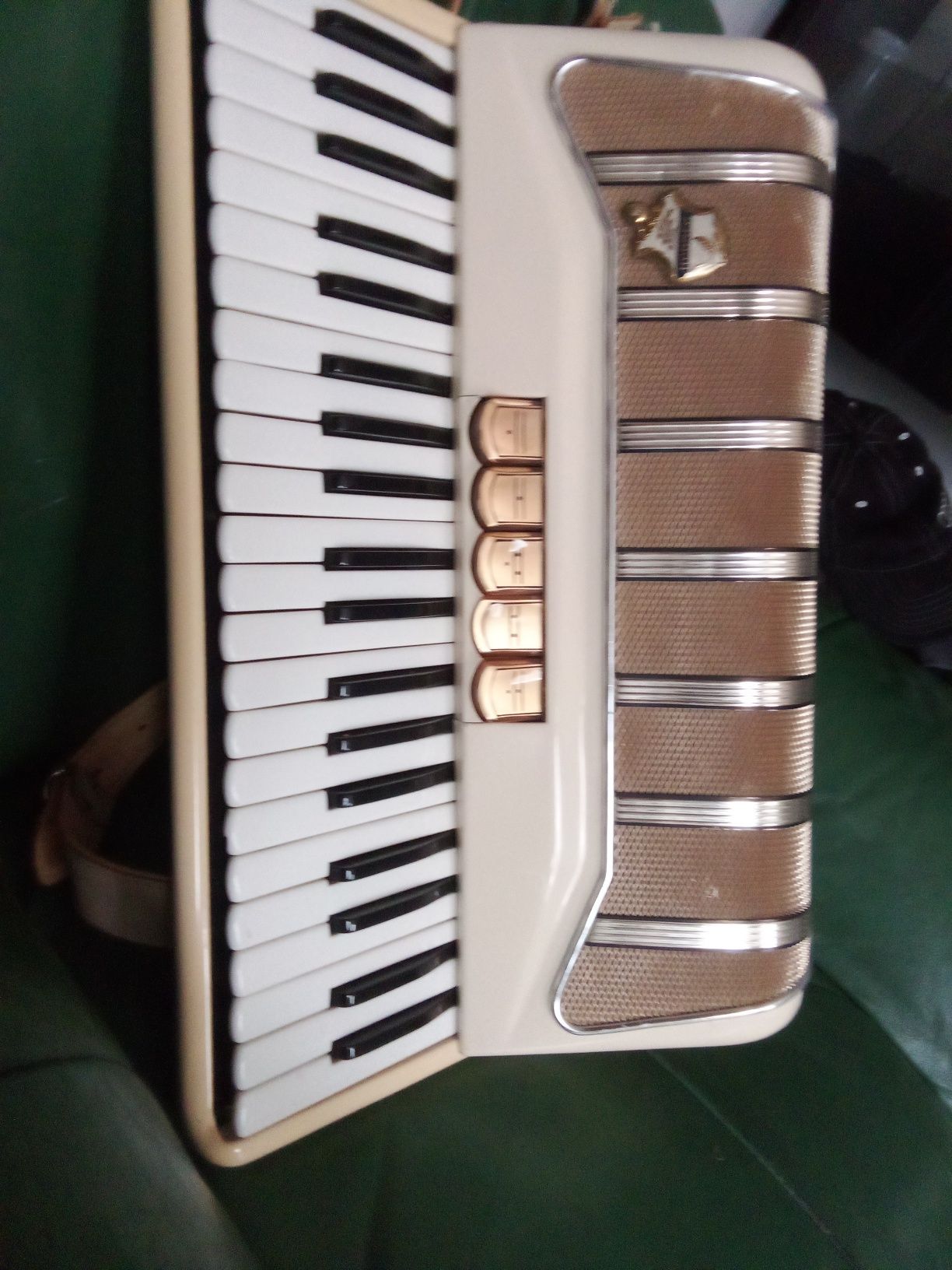 Akordeon hohner PIROLA III