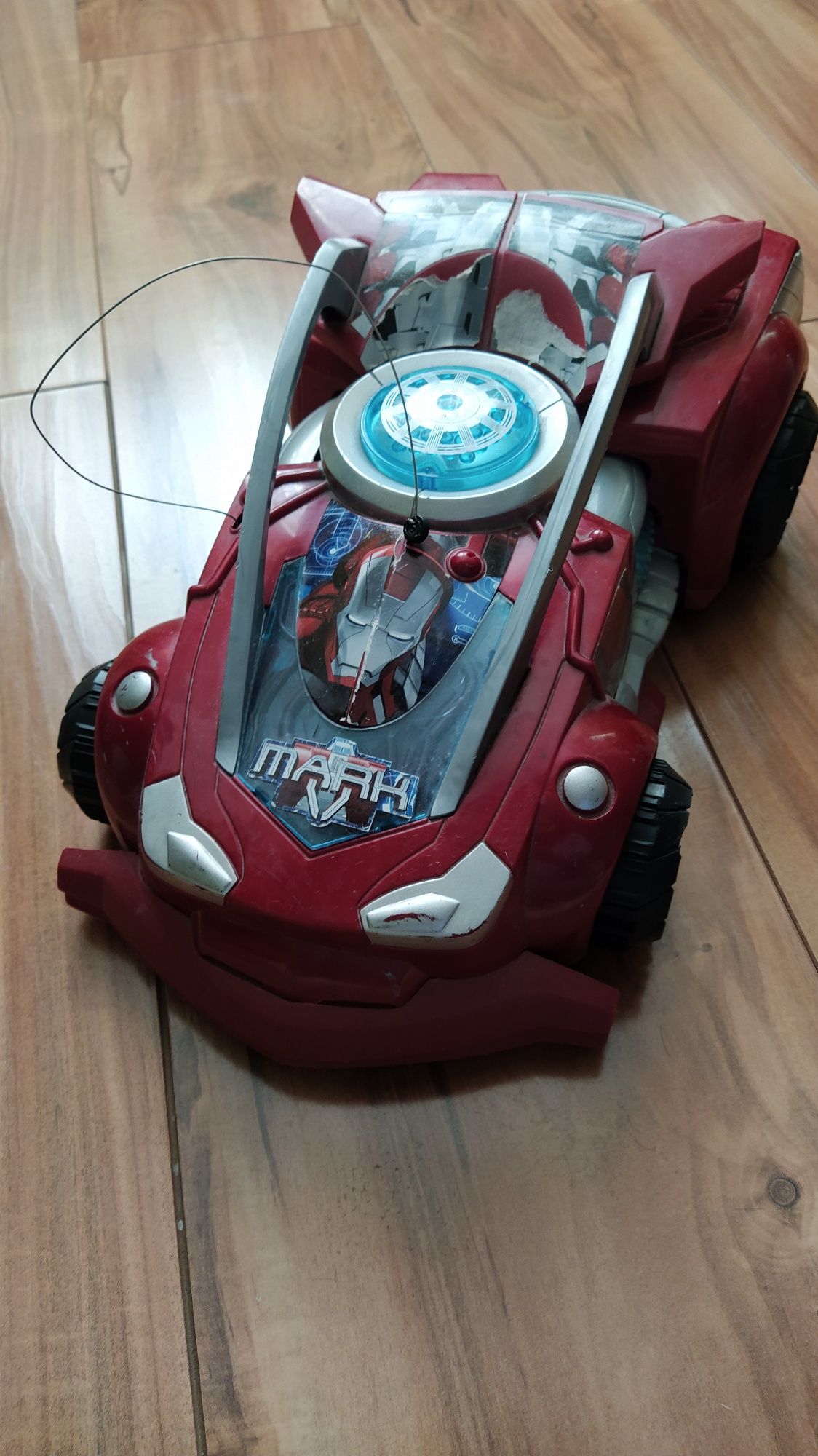 Дитяча іграшка машинка