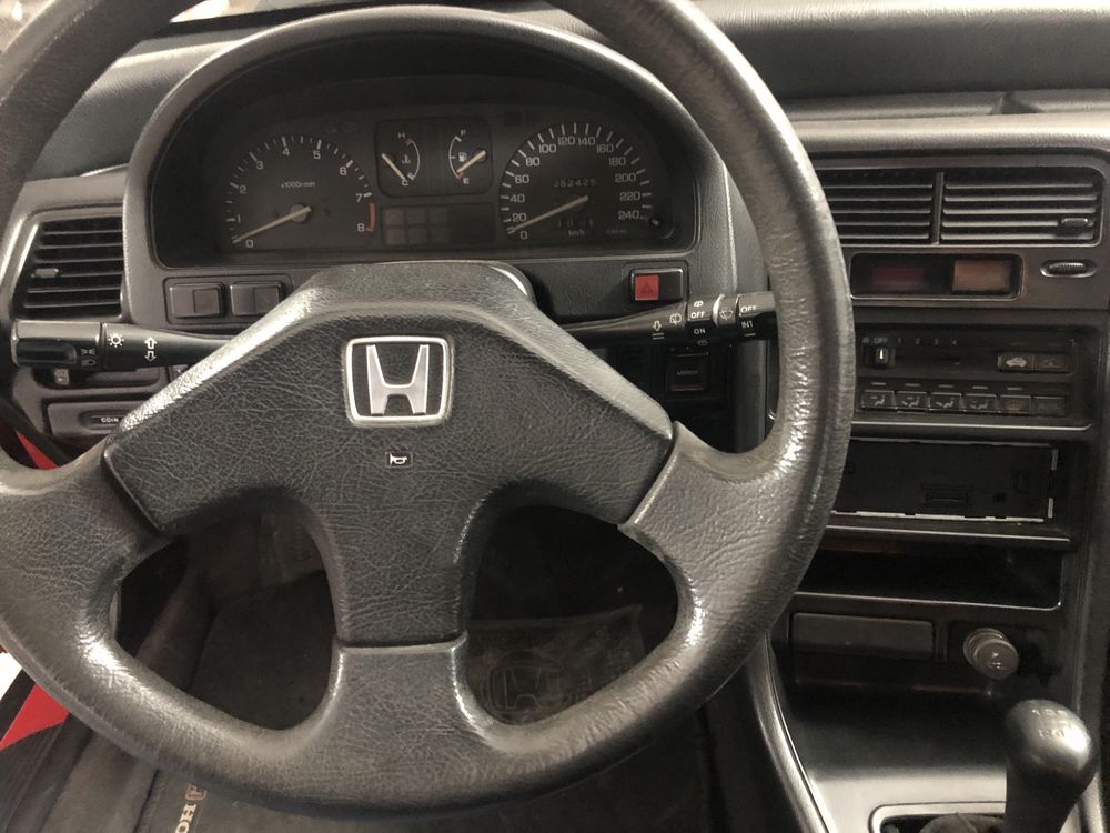 Honda CRX 16i16 em excelente estado