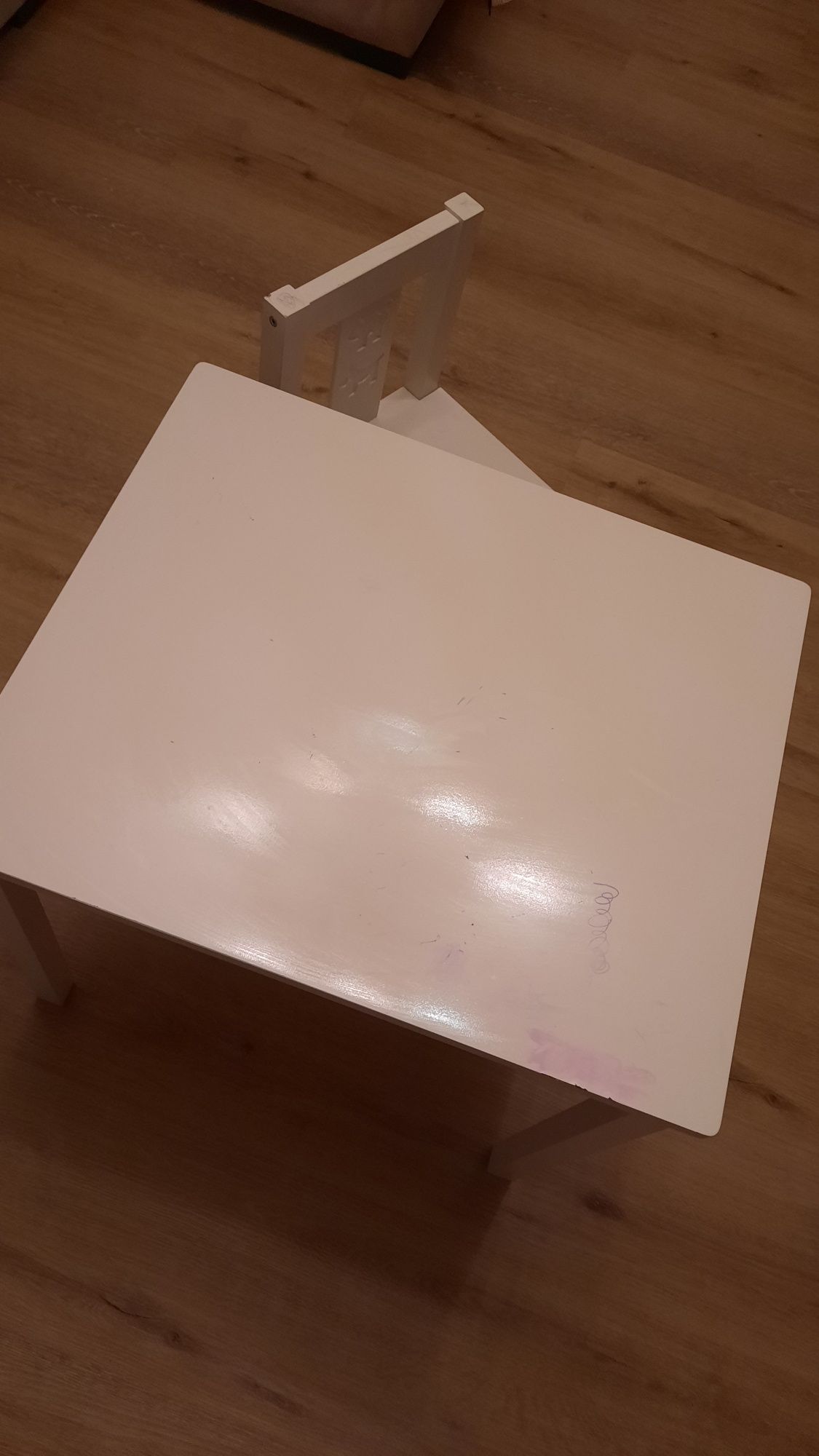 Mesa e cadeira de criança IKEA