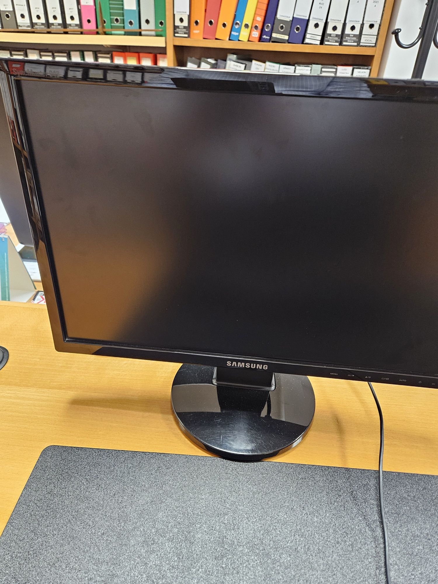 Monitor Samsung médio