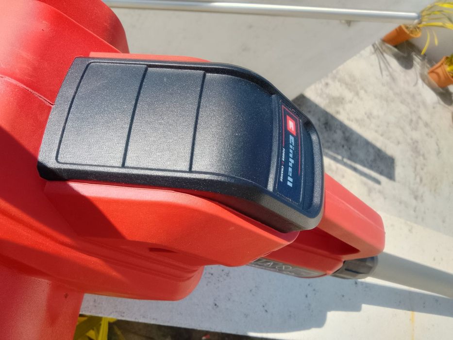 Enxada elétrica a bateria