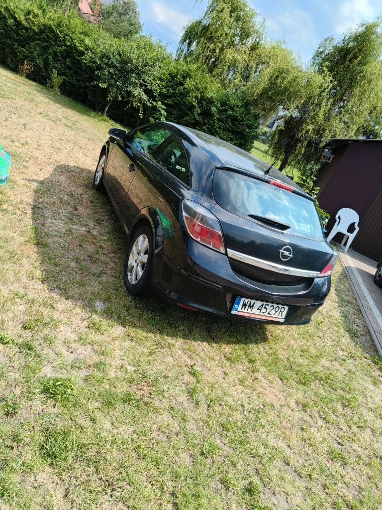 Opel astra h Gtc 2009