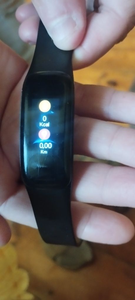 Sprzedam smartwatch damski lub dla dziecka .