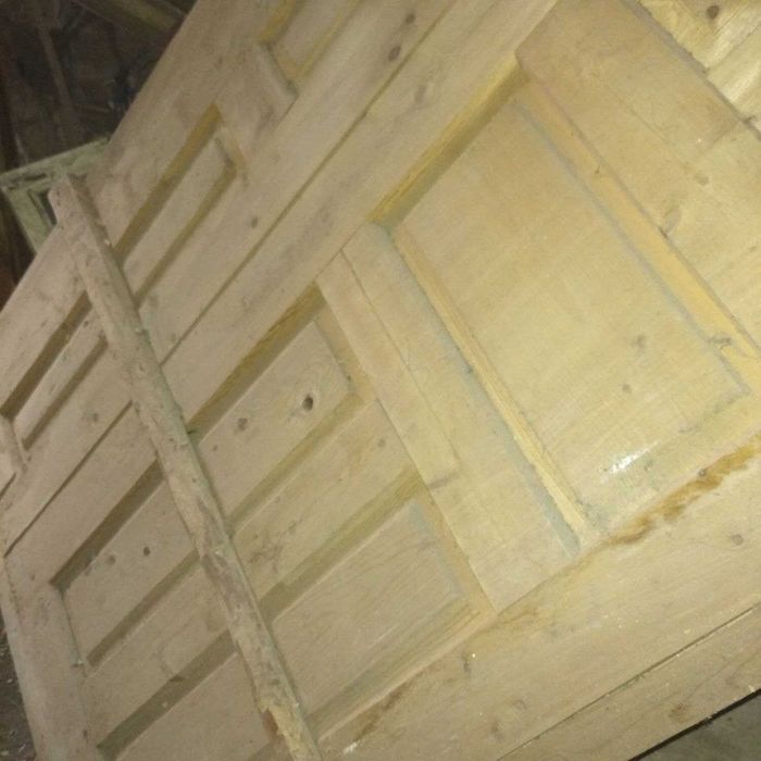 Двери деревянные новые