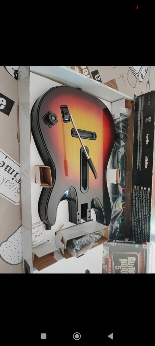 Guitar Hero 5 PS3 - Guitar Kit (wireless dongle não incluído))