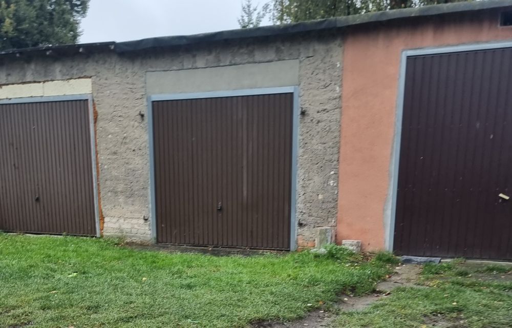 Garaż murowany ul. Sikorskiego