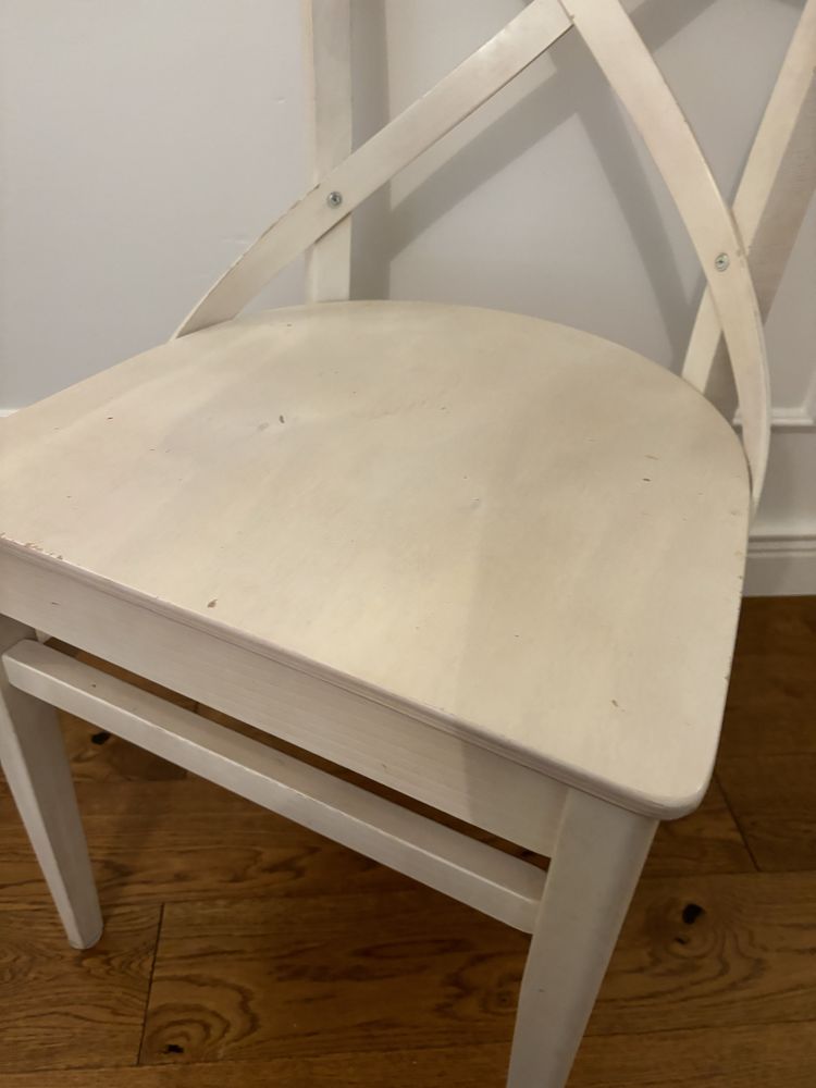 2x krzeslo Krzesla drewniane krzyzak silidne biale