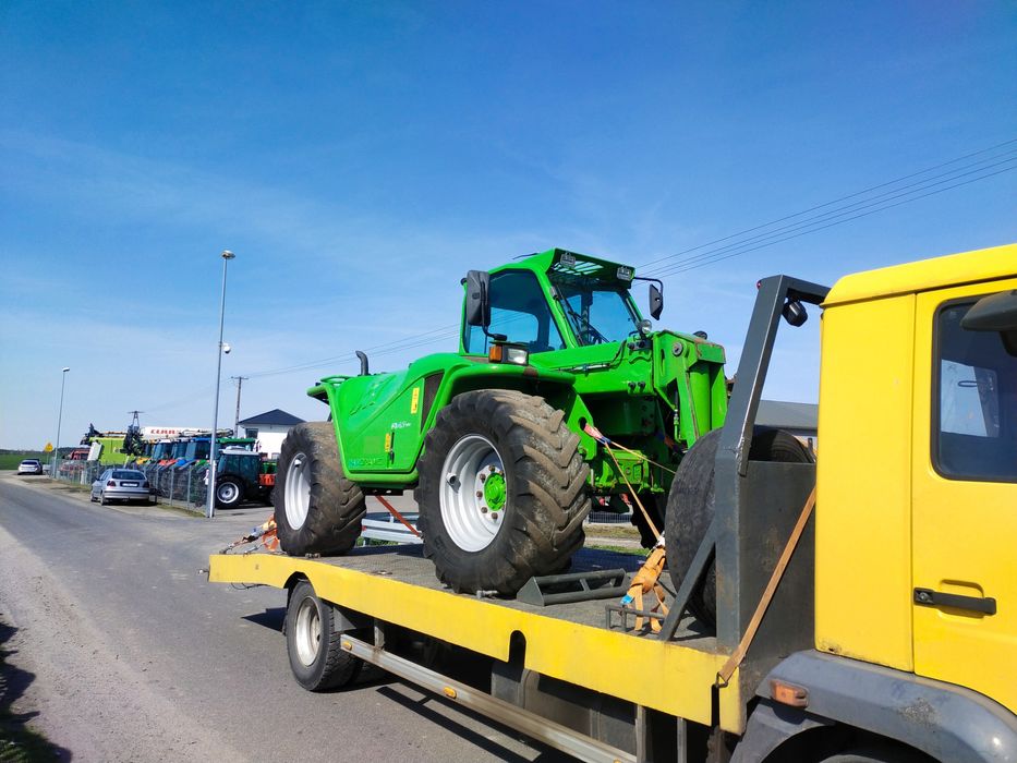 Pomoc drogowa- transport maszyn, laweta, holowanie