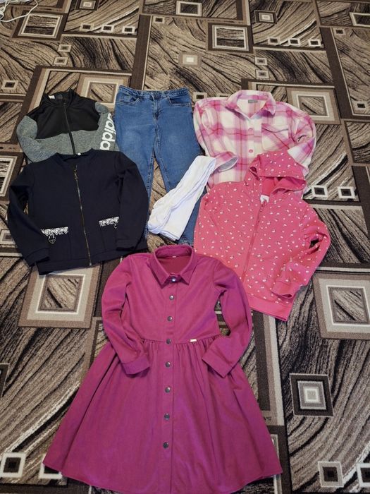 Пакет речей на дівчинку