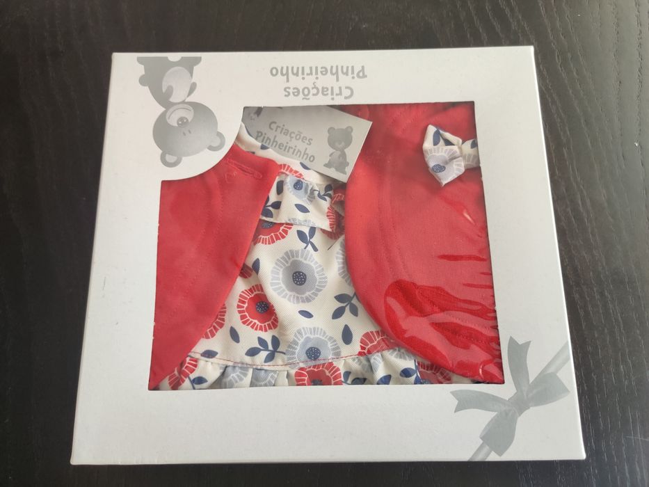 Vestido de bebé ( 2 peças)