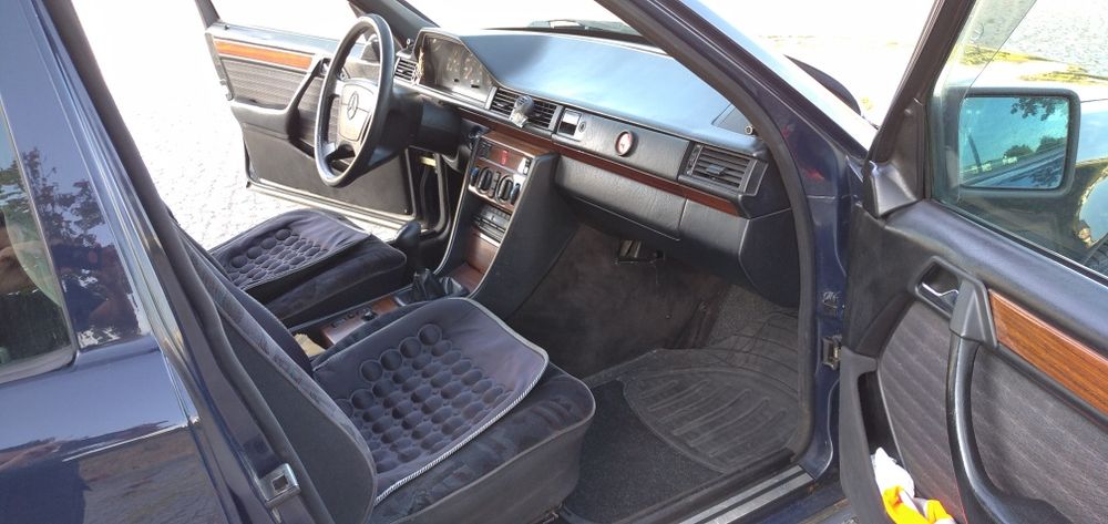 Mercedes E200 / w124