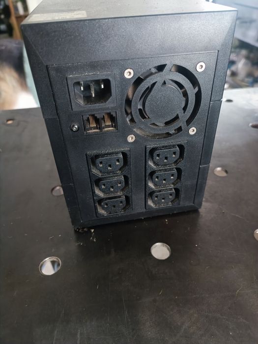 Ups Eaton 1500VA/900W z akumulatorem pełen sinus do kotla/komputera