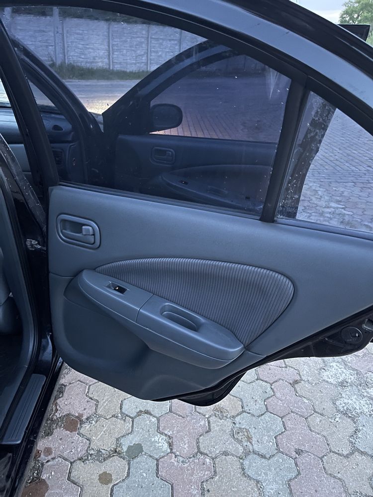 Nissan Almera 1.6 газ/бенз