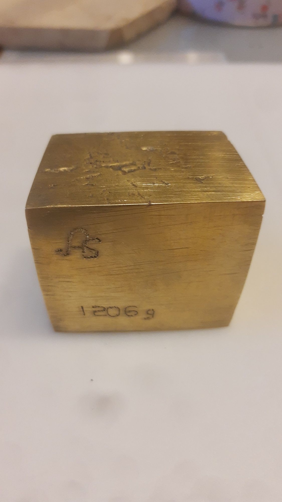 Mosiądz , sztabka o wadze 1206gram