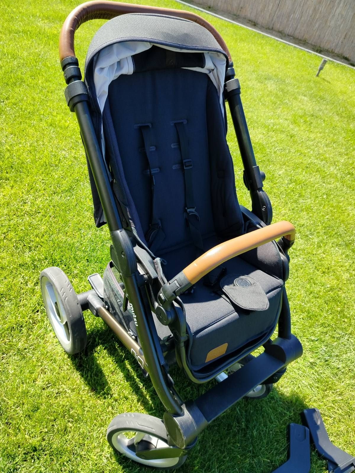 Wózek Mutsy Nio 2w1 plus wkładka i adaptery.