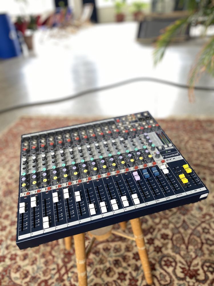 Mikser Soundcraft EFX12