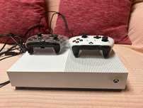 Xbox One All Digital (1TB) em excelente estado, impecável c/2 comandos