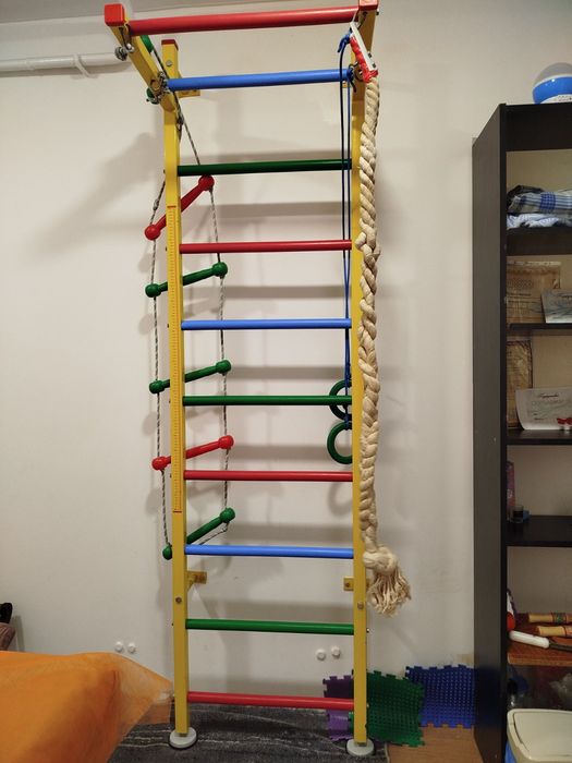 Шведська стінка для дітей