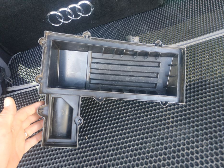 Пассат 1.8tfsi крышка воздухана