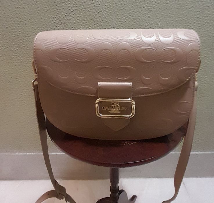 Mala senhora Canarlisa