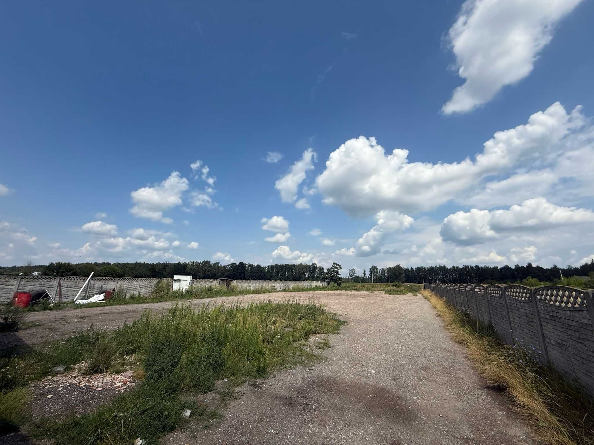 Hala 300 m² z kanałem i placem 2100 m² przy DK92, niskie koszty prądu!