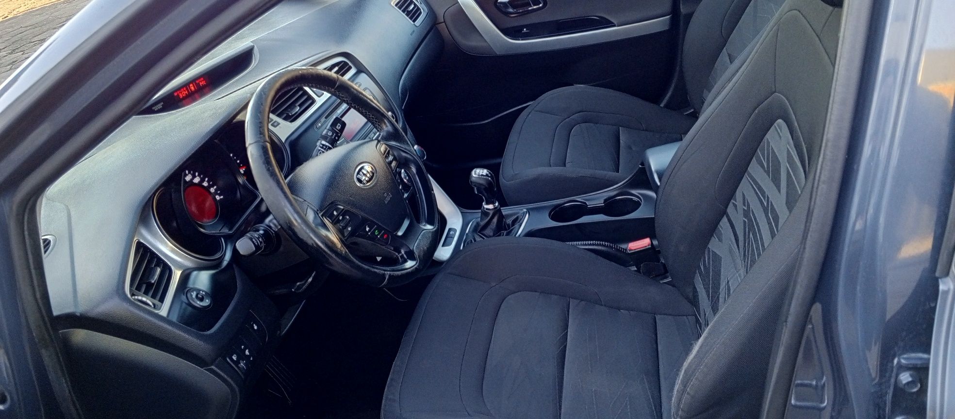 Kia Ceed 1.4 Diesel_Z Niemiec_Uszkodzona_Sprawna technicznie_