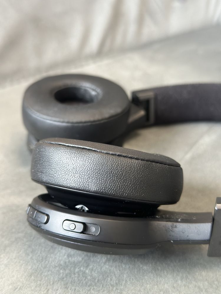 Безпровідні навушники JBL Live 670NC Black (Оригінал)
