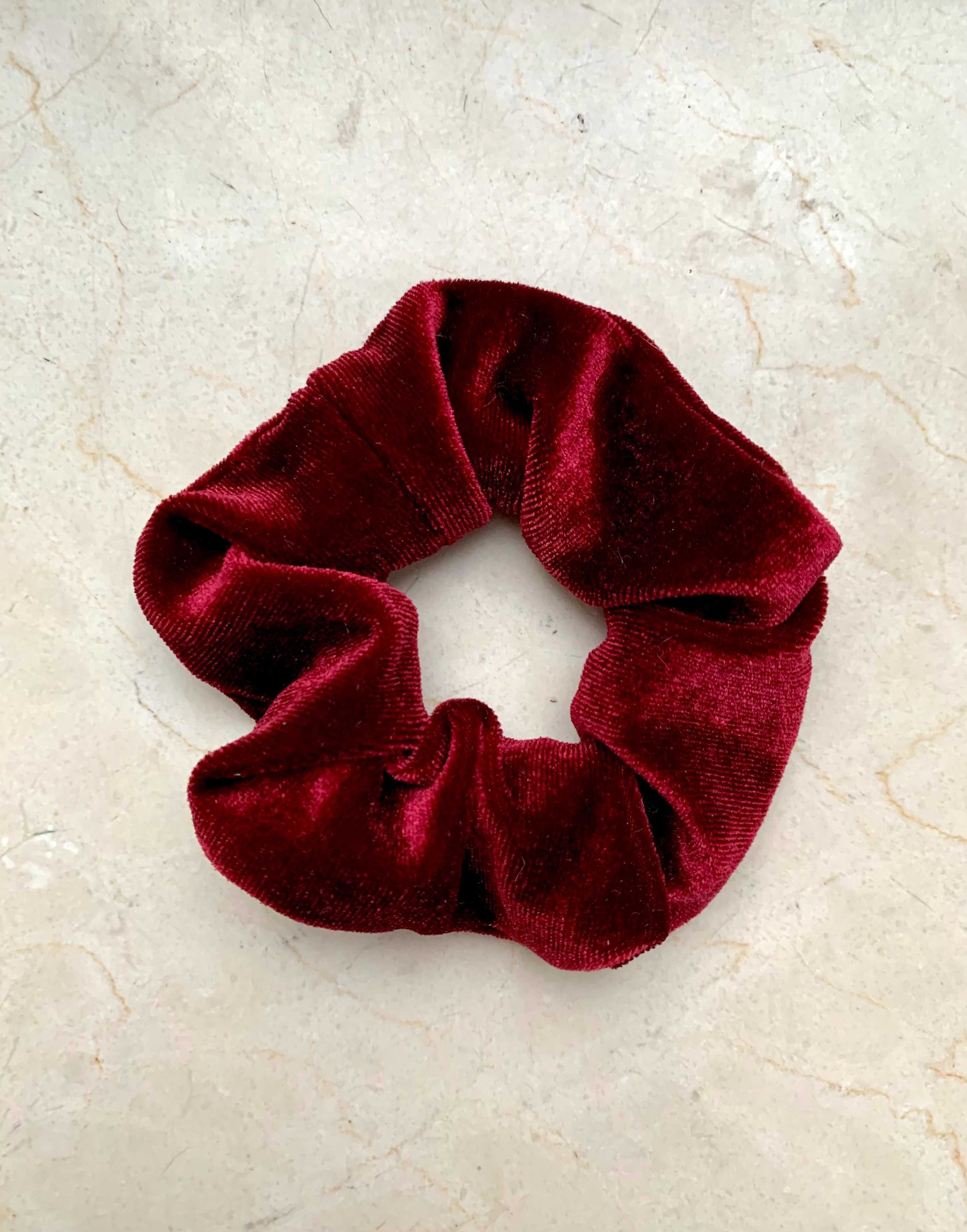 Welurowa scrunchie bordowa