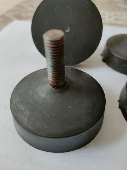 Ніжки для генератор, пральні машин, драбин та іншого